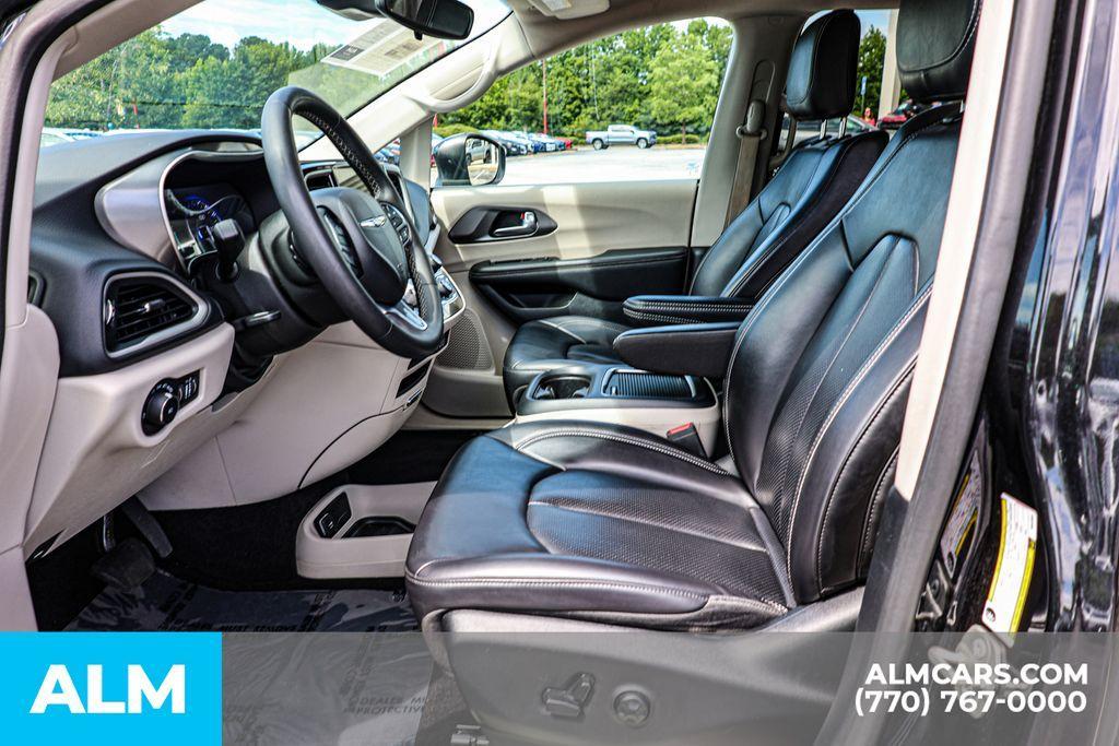used 2023 Chrysler Pacifica car, priced at $20,120