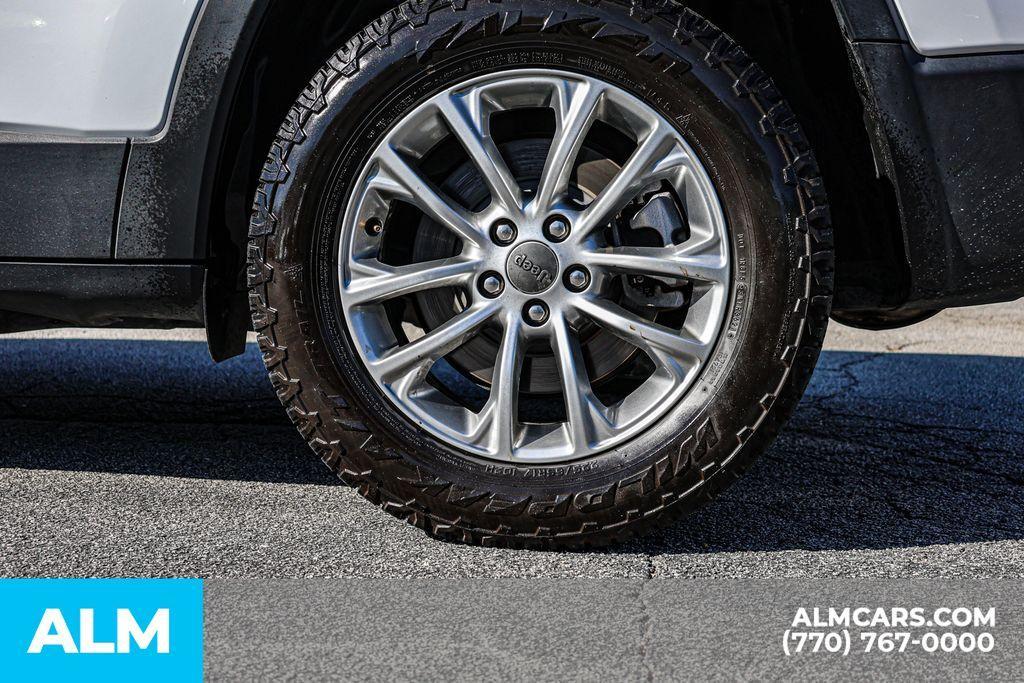 used 2021 Jeep Cherokee car, priced at $21,720