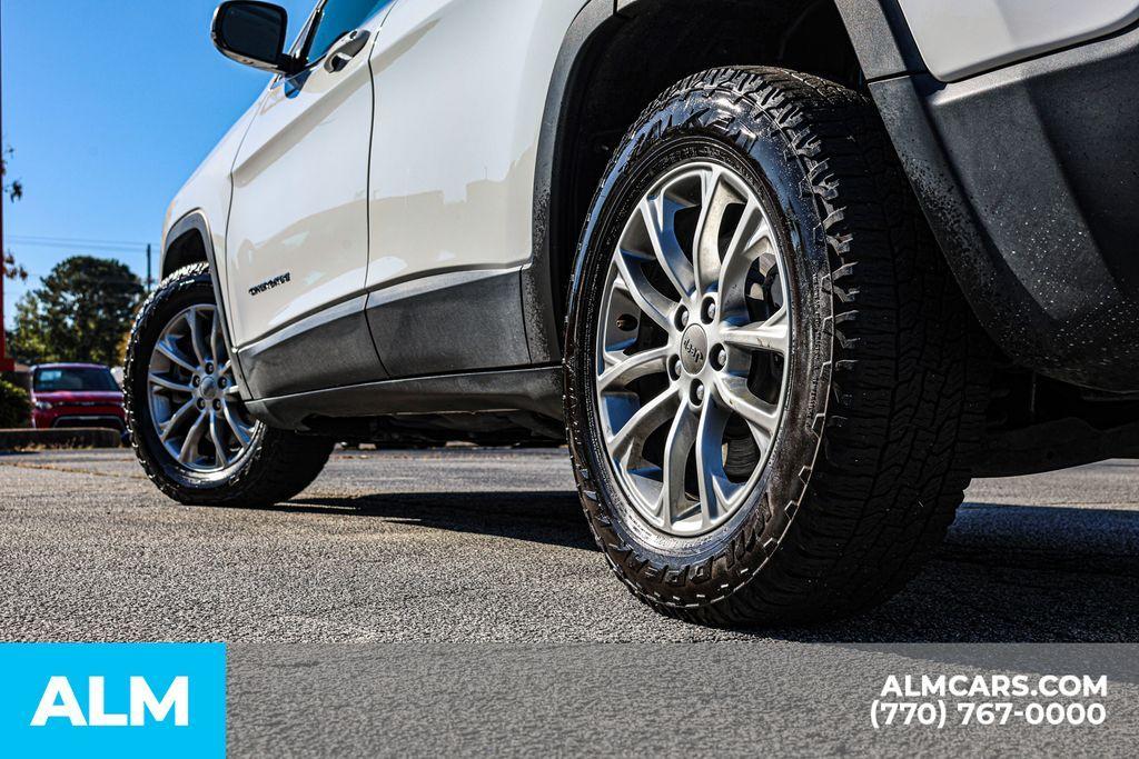 used 2021 Jeep Cherokee car, priced at $21,720