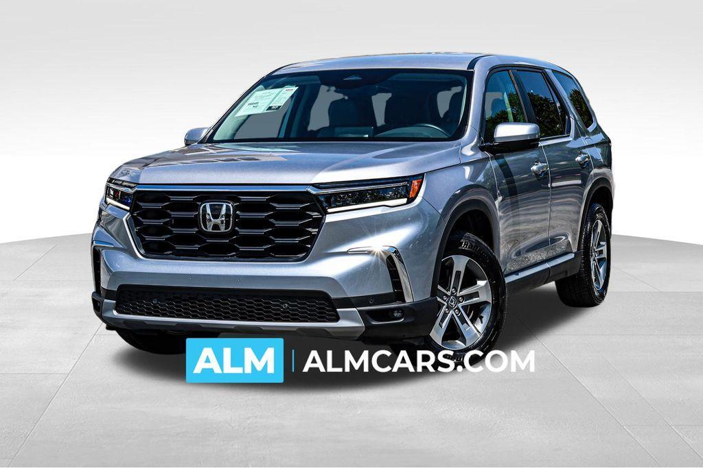 used 2025 Honda Pilot car, priced at $40,420