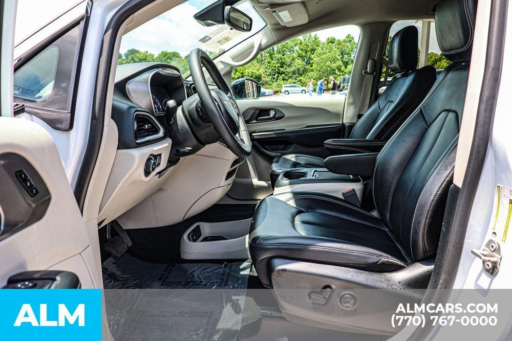 used 2024 Chrysler Pacifica car, priced at $25,420
