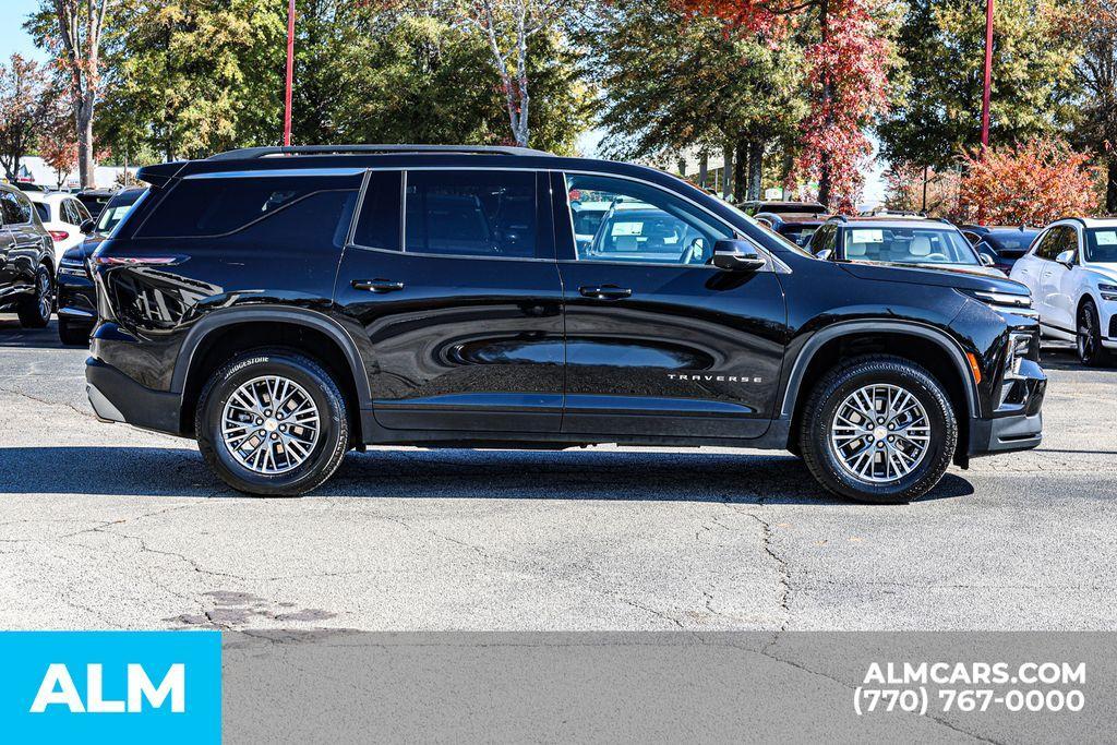 used 2024 Chevrolet Traverse car, priced at $33,420