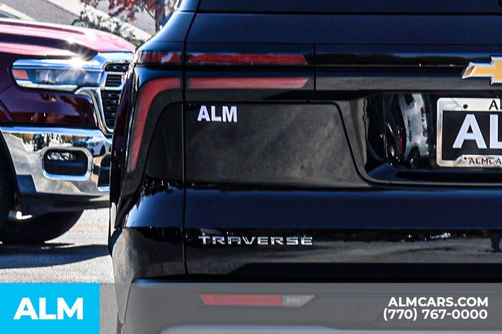 used 2024 Chevrolet Traverse car, priced at $33,420