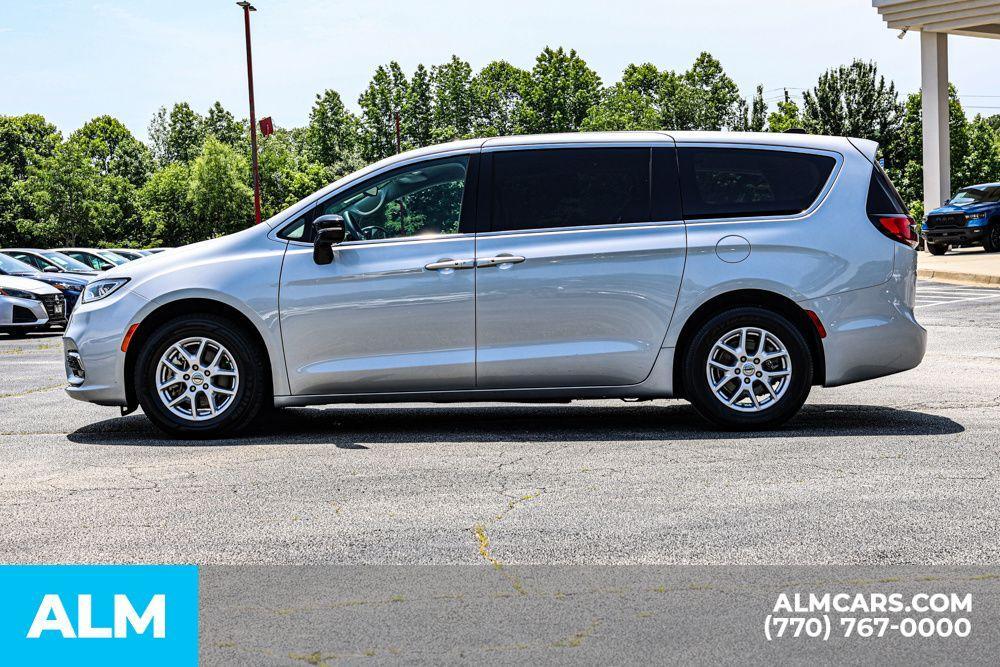 used 2024 Chrysler Pacifica car, priced at $29,420