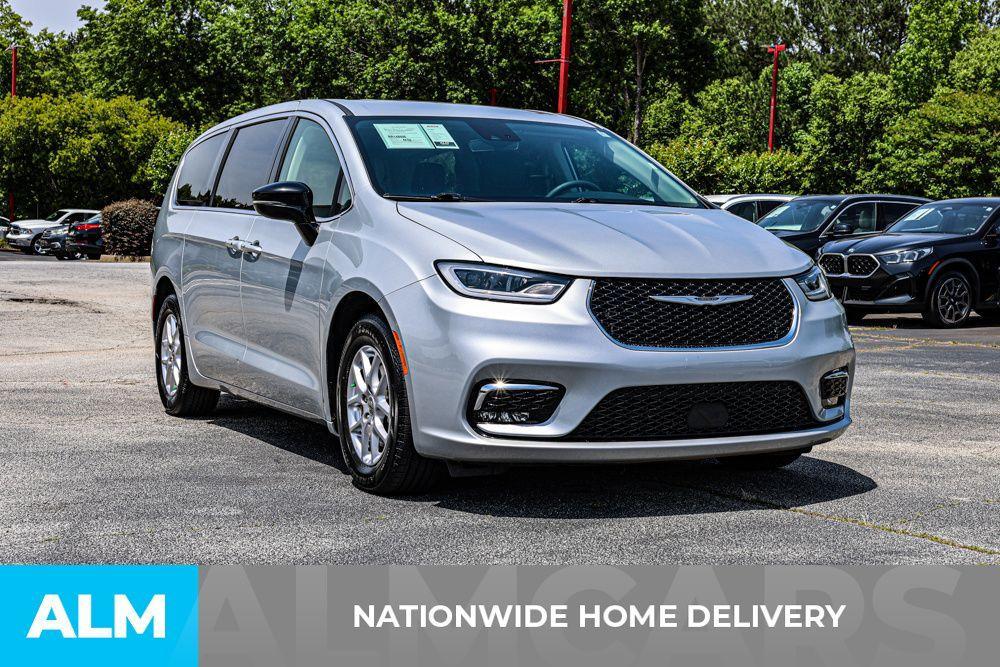 used 2024 Chrysler Pacifica car, priced at $29,420