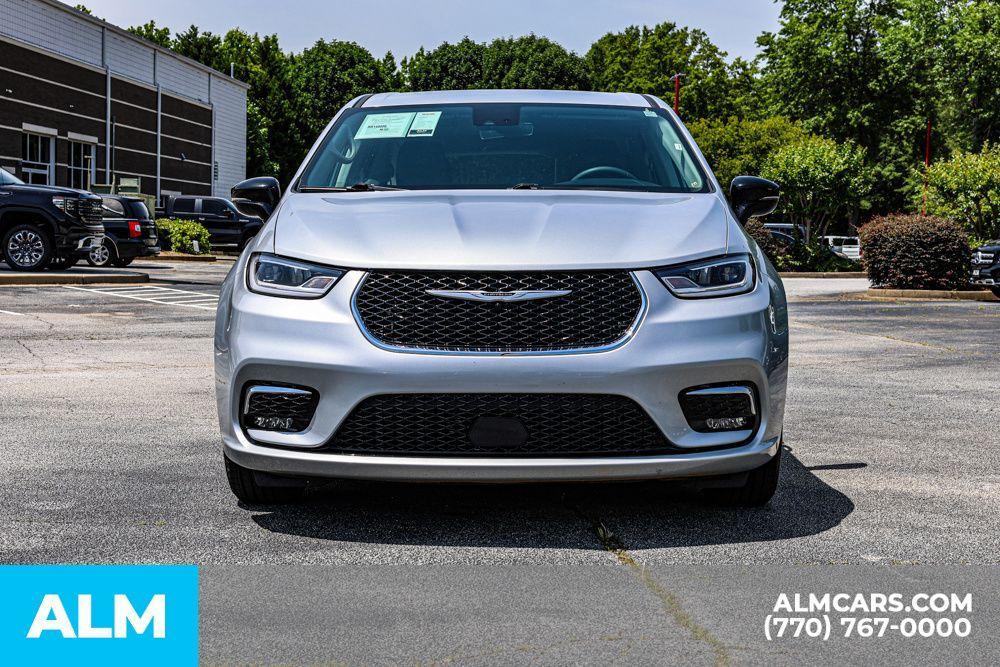 used 2024 Chrysler Pacifica car, priced at $29,420