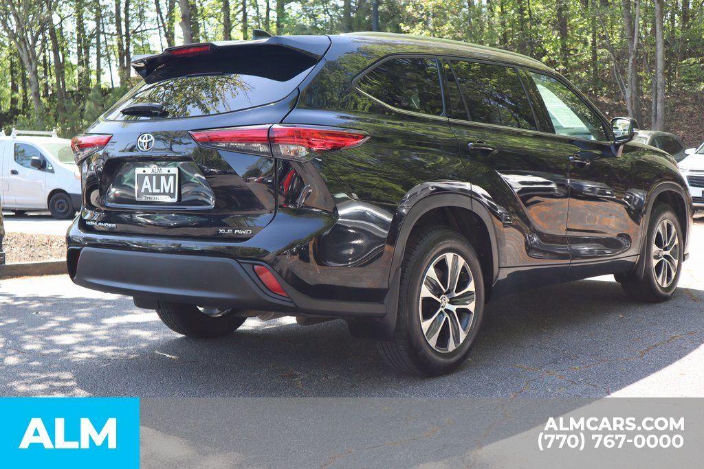 used 2021 Toyota Highlander car, priced at $27,420