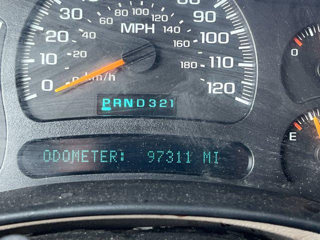 used 2005 Chevrolet Suburban car, priced at $12,988