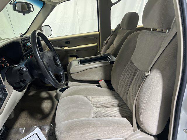 used 2005 Chevrolet Suburban car, priced at $15,988