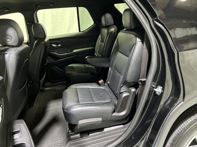 used 2023 Chevrolet Traverse car, priced at $28,999