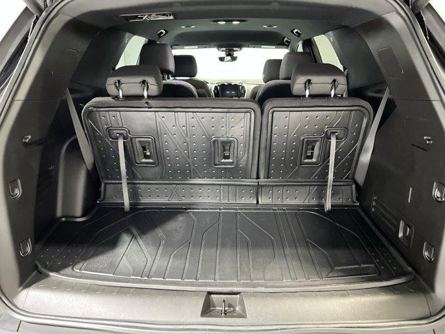 used 2023 Chevrolet Traverse car, priced at $35,977