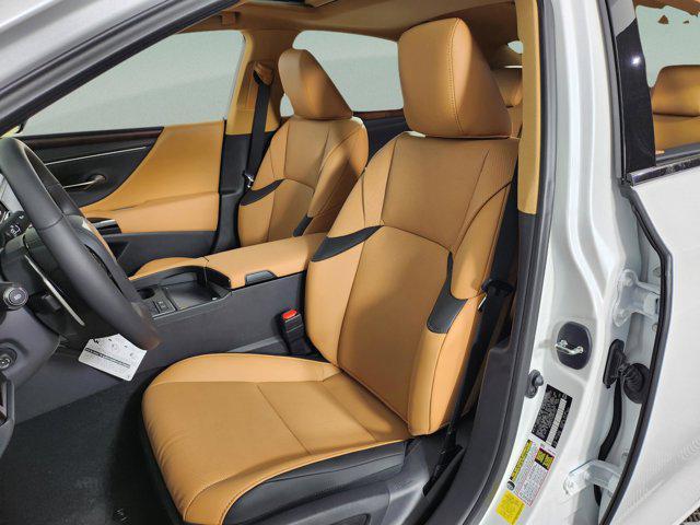 new 2025 Lexus ES 300h car, priced at $50,834