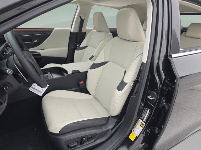new 2025 Lexus ES 350 car, priced at $49,264