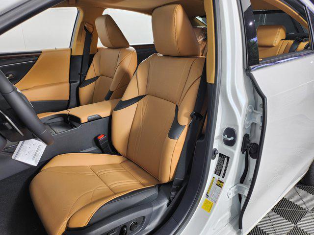 new 2025 Lexus ES 300h car, priced at $54,099