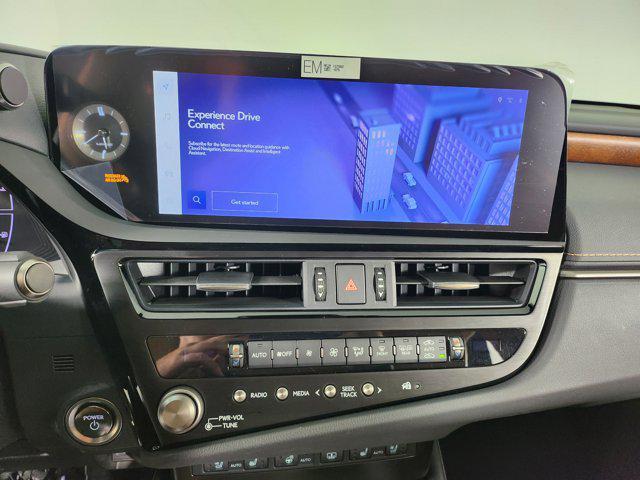new 2025 Lexus ES 300h car, priced at $54,099