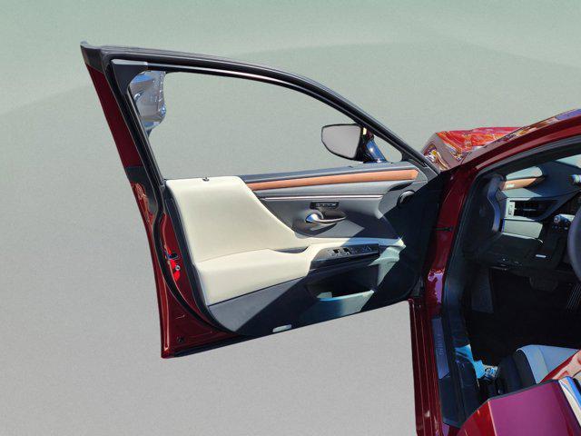 new 2025 Lexus ES 350 car, priced at $48,935