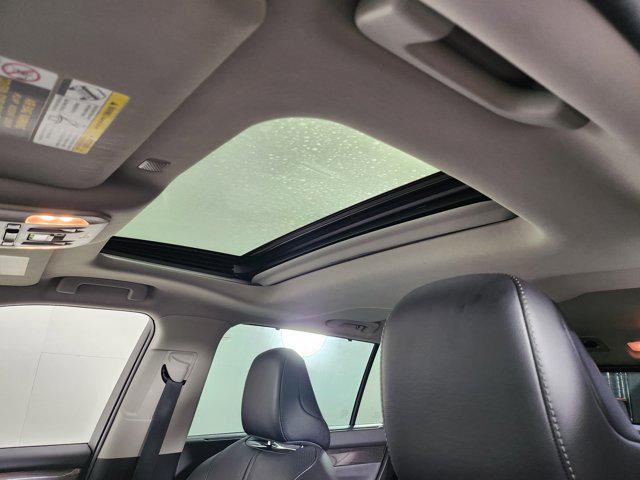 used 2020 Toyota Highlander car, priced at $26,899