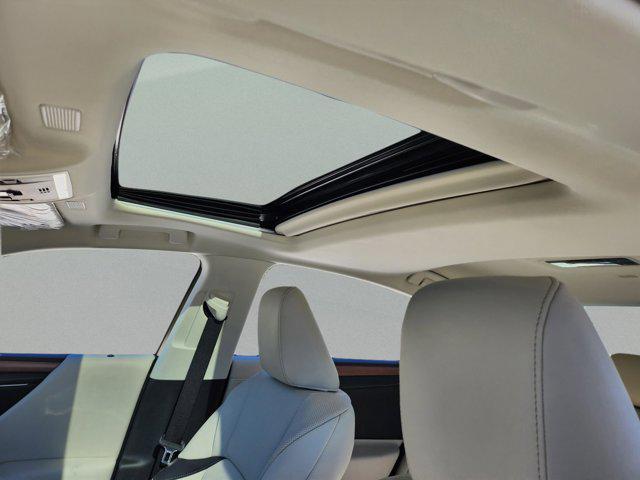 new 2025 Lexus ES 350 car, priced at $48,424