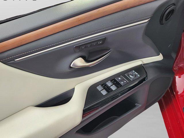 new 2025 Lexus ES 350 car, priced at $48,935
