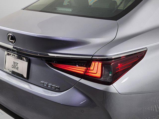 new 2025 Lexus ES 350 car, priced at $50,264