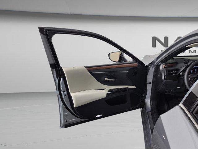 new 2025 Lexus ES 350 car, priced at $50,264