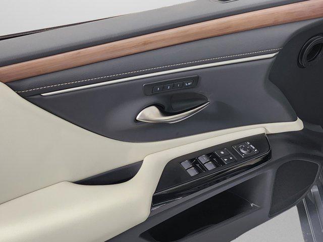 new 2025 Lexus ES 350 car, priced at $50,264