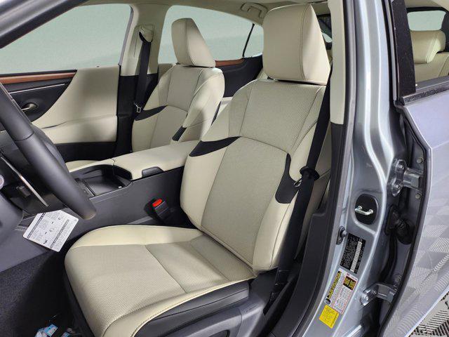 new 2025 Lexus ES 350 car, priced at $50,264