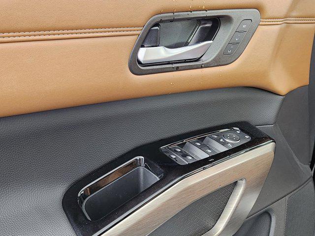 used 2025 Nissan Pathfinder car, priced at $42,890
