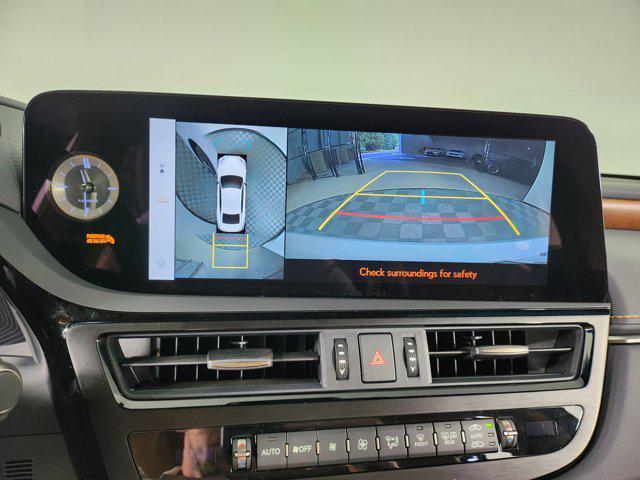 new 2025 Lexus ES 300h car, priced at $56,889