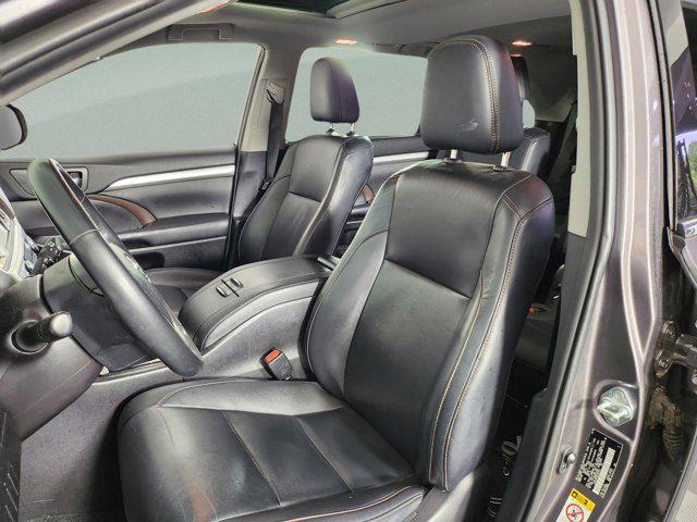 used 2019 Toyota Highlander car, priced at $22,757