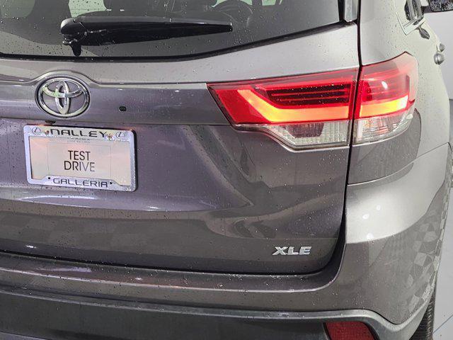 used 2019 Toyota Highlander car, priced at $22,757
