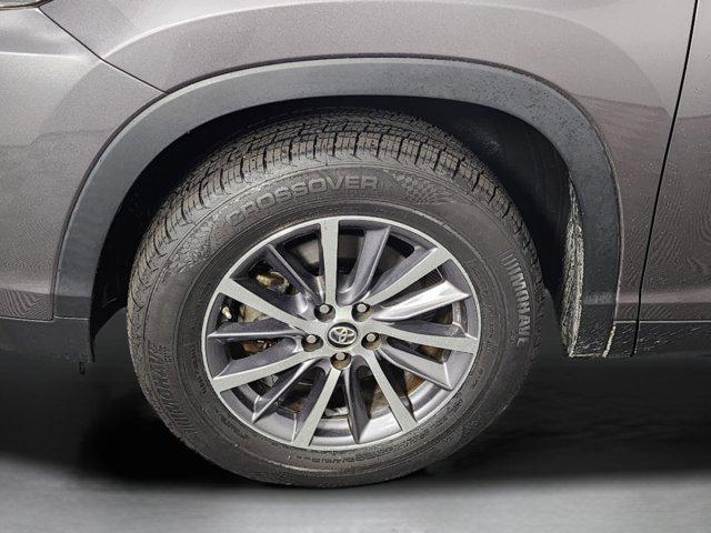 used 2019 Toyota Highlander car, priced at $22,757