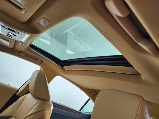 new 2025 Lexus ES 300h car, priced at $50,864