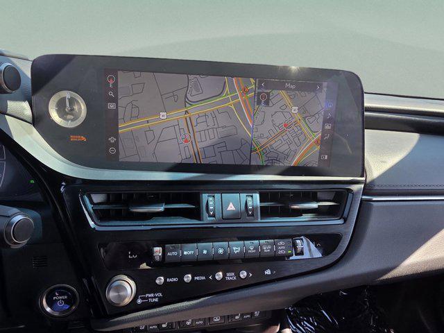 used 2022 Lexus ES 300h car, priced at $31,835