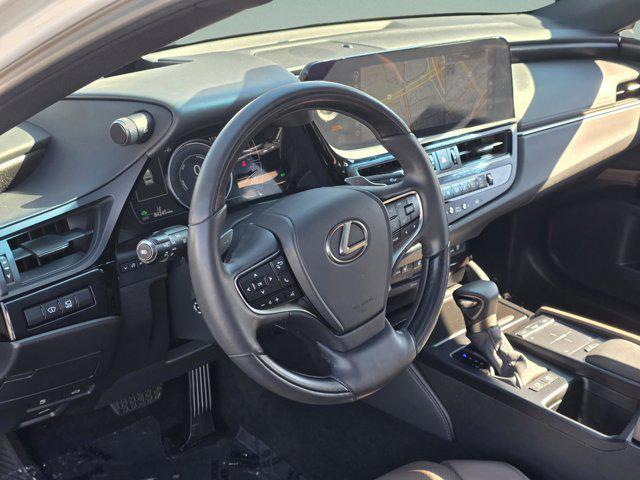 used 2022 Lexus ES 300h car, priced at $31,835