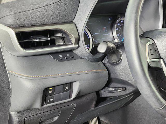 used 2023 Toyota Highlander Hybrid car, priced at $38,654