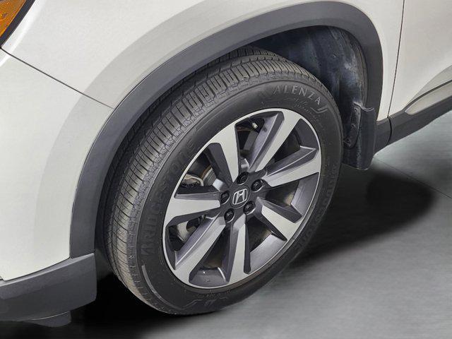 used 2025 Honda Pilot car, priced at $46,890