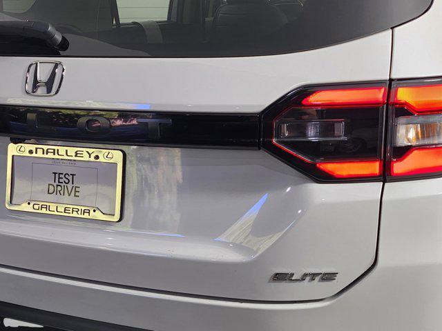 used 2025 Honda Pilot car, priced at $46,890