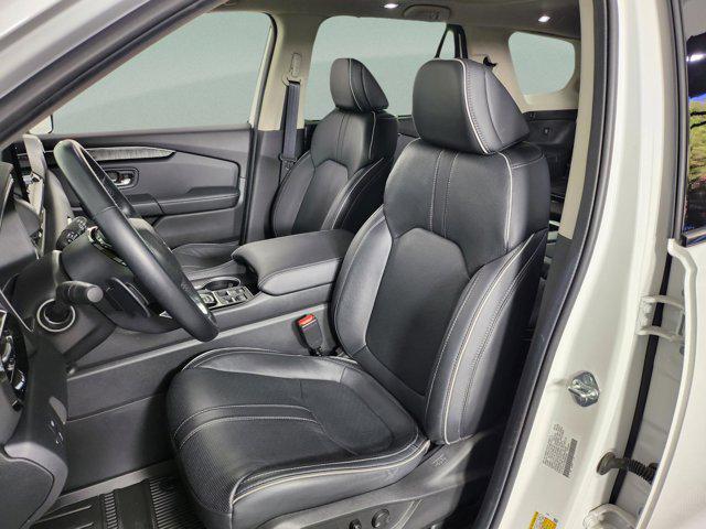 used 2025 Honda Pilot car, priced at $46,890