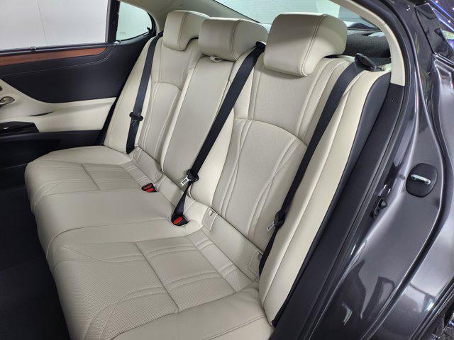 new 2025 Lexus ES 350 car, priced at $55,989