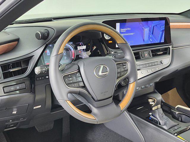 new 2025 Lexus ES 350 car, priced at $55,989