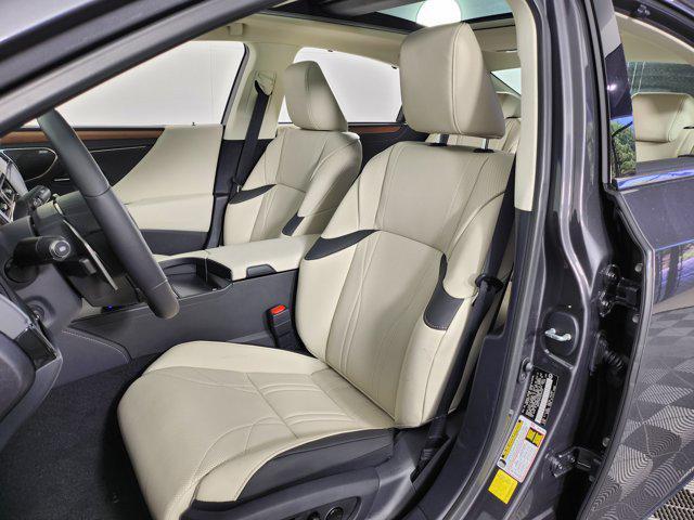 new 2025 Lexus ES 350 car, priced at $55,989