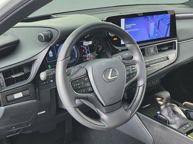 new 2025 Lexus ES 300h car, priced at $54,319