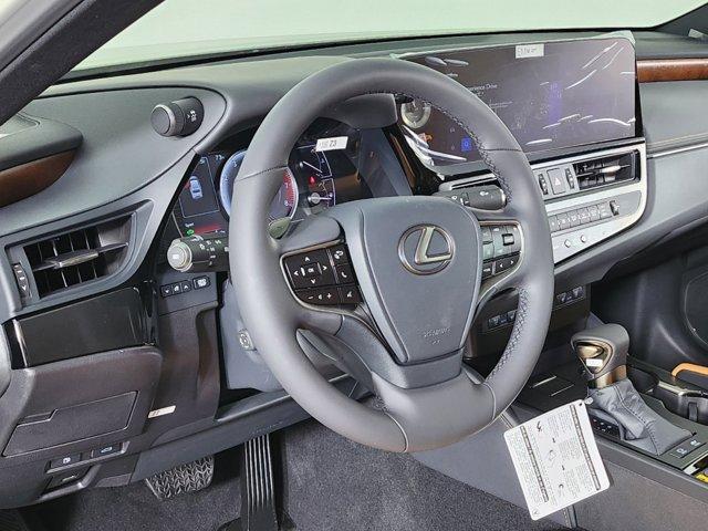 new 2025 Lexus ES 300h car, priced at $50,364