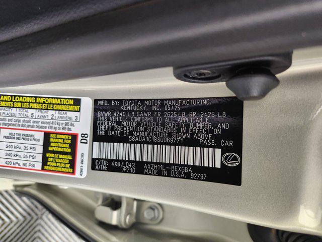 new 2025 Lexus ES 300h car, priced at $50,364