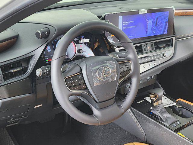 new 2025 Lexus ES 300h car, priced at $50,364