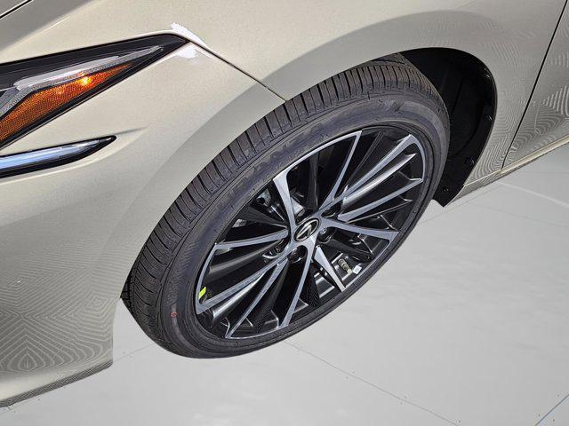 new 2025 Lexus ES 350 car, priced at $49,264