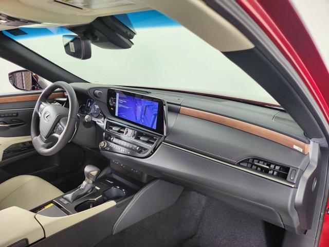 new 2025 Lexus ES 300h car, priced at $50,364
