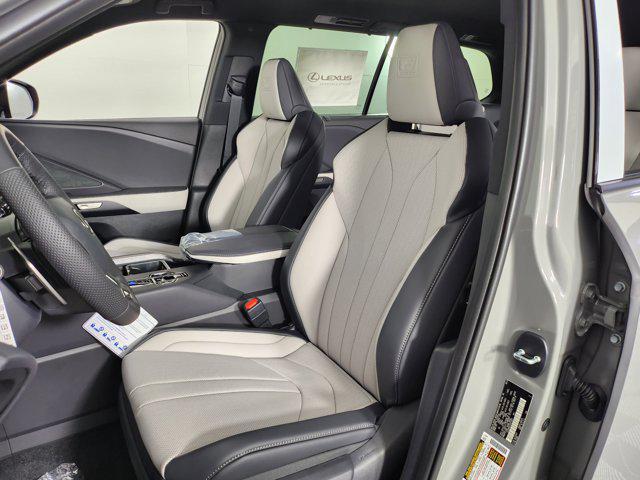 new 2025 Lexus TX 500h car, priced at $75,125