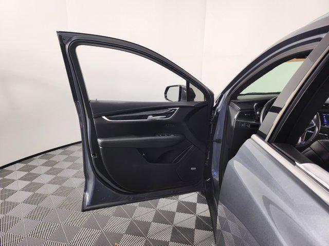 used 2021 Cadillac XT5 car, priced at $25,699
